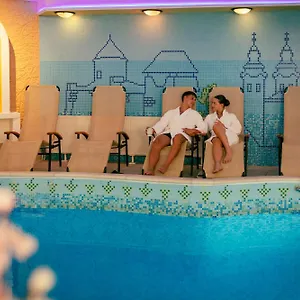 Korona Wellness, Rendezveny Es Borszalloda Erlau